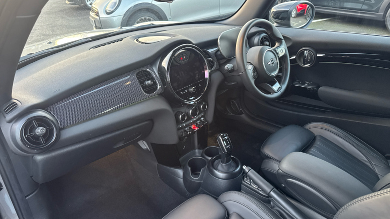 MINI Hatchback 1.5 Cooper Exclusive 3dr Petrol Hatchback